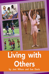 Leveled Reader 6pk Orange (Levels 15-16) Living with Others-9780763539146